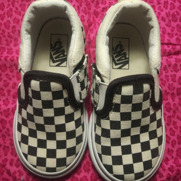 black and white vans size 6